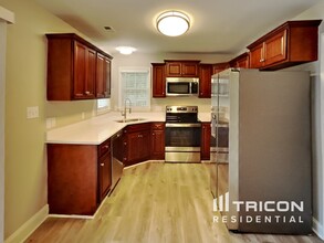 1530 Reynolds Forest Dr in Winston-Salem, NC - Building Photo - Building Photo