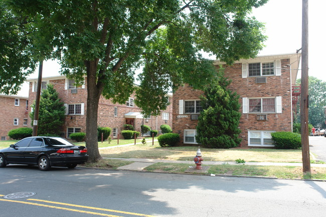 Cherry Pine in Elizabeth, NJ - Building Photo - Building Photo