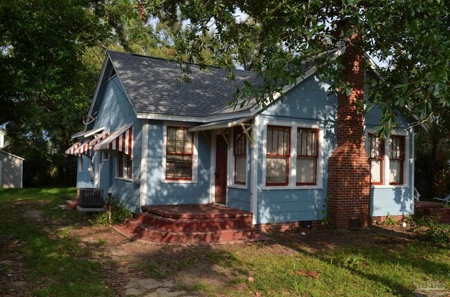 property at 514 S 1st St