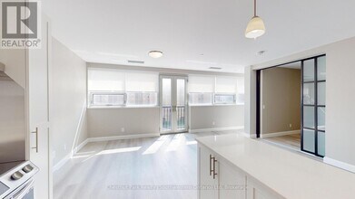 2-202 Quebec St in Guelph, ON - Building Photo - Building Photo