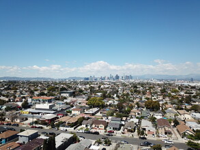 1541 E 51st St in Los Angeles, CA - Building Photo - Building Photo