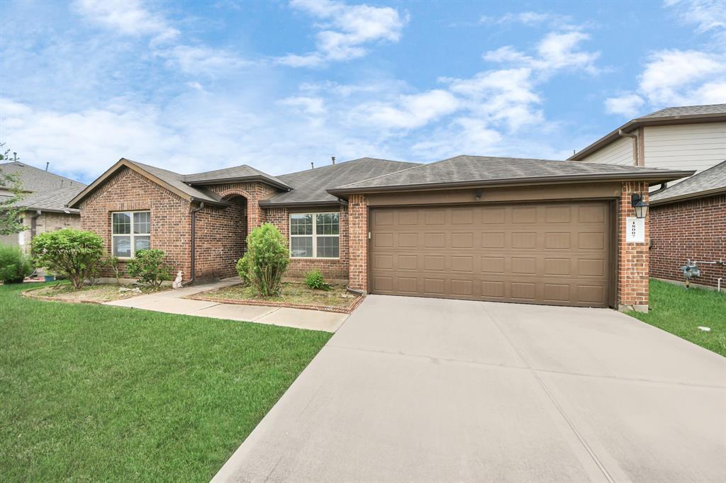 18007 Tenasserim Pne Trce in Richmond, TX - Building Photo