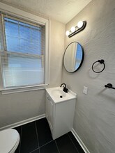 755 Chislett St in Pittsburgh, PA - Foto de edificio - Building Photo