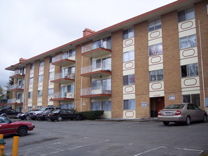 Sunview Apartments in Seattle, WA - Building Photo - Building Photo