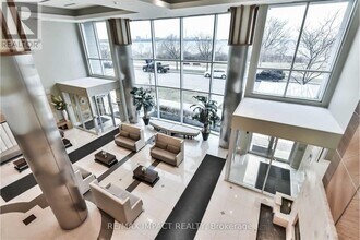 58 Marine Parade Dr in Toronto, ON - Building Photo - Building Photo