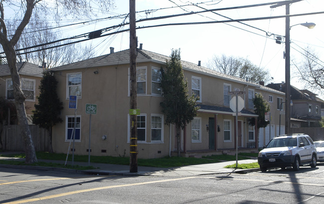 2301-2309 8th St in Berkeley, CA - Foto de edificio - Building Photo