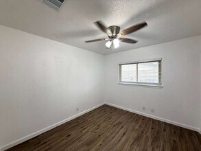 7506 Fairington Dr in San Antonio, TX - Building Photo - Building Photo