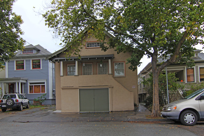 In Contract in Oakland, CA - Building Photo - Building Photo