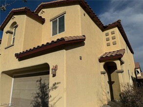 8348 Stillhouse Ct in Las Vegas, NV - Building Photo - Building Photo