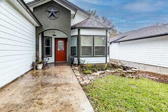 103 Silver Terrace in Universal City, TX - Building Photo - Building Photo