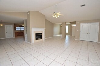 1015 Glades Ln in Pensacola, FL - Building Photo - Building Photo