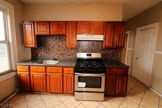 413 Lyons Ave in Newark, NJ - Building Photo - Building Photo