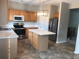 16213 Peachmont Dr in Cornelius, NC - Building Photo