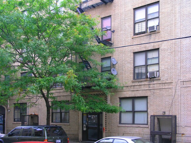 1052 Sheridan Ave in Bronx, NY - Foto de edificio - Building Photo