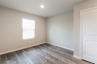421 St James Pl in Newcastle, OK - Building Photo - Building Photo