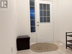 314 Clay Stones St in Newmarket, ON - Building Photo - Building Photo