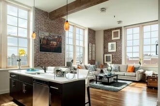 154 Ave E in Bayonne, NJ - Building Photo - Building Photo