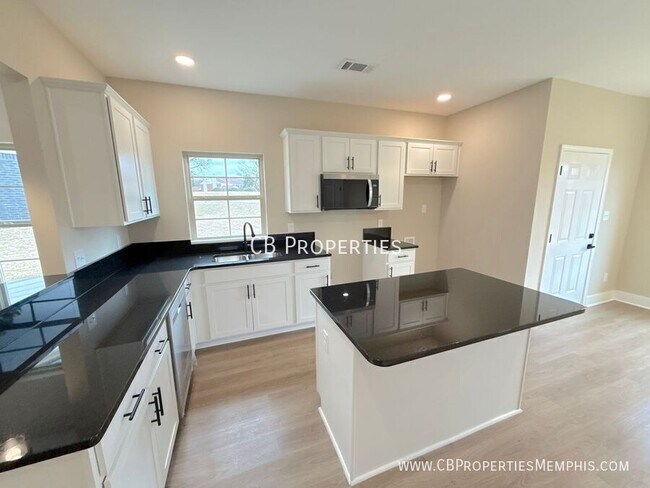 2828 Epping Way Dr in Memphis, TN - Building Photo - Building Photo