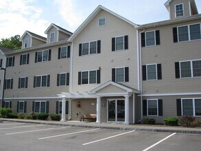 100 Sentinel Court in Manchester, NH - Building Photo - Building Photo