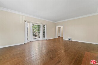9741 W Olympic Blvd in Beverly Hills, CA - Building Photo - Building Photo