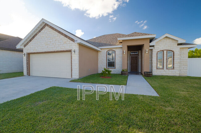 9714 Hawk W Dr in Harlingen, TX - Building Photo - Building Photo