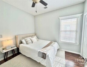 303 Morgan Pines Dr in Pooler, GA - Foto de edificio - Building Photo