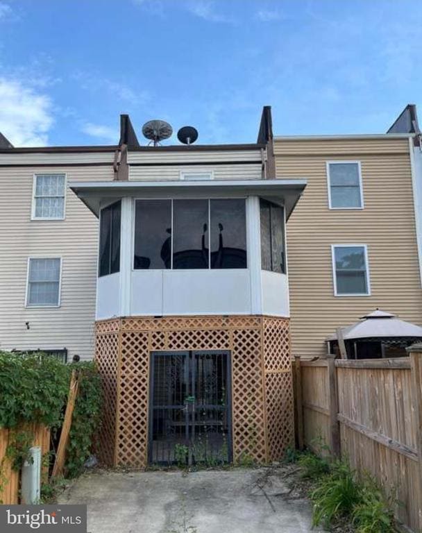 1042 Vine St in Baltimore, MD - Building Photo - Building Photo