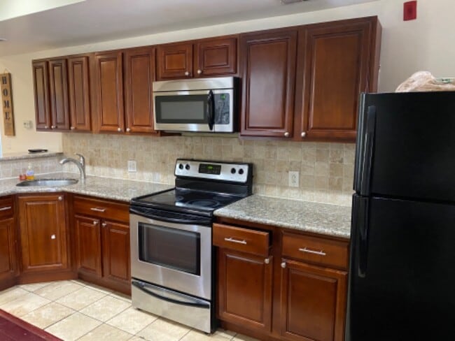 1624 N 16th St in Philadelphia, PA - Building Photo - Building Photo