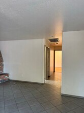 2923 W Rose Ln in Phoenix, AZ - Foto de edificio - Building Photo