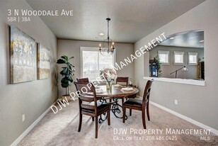 3 N Wooddale Ave in Eagle, ID - Foto de edificio - Building Photo