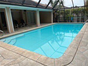 385 Ashbury Way in Naples, FL - Building Photo - Building Photo