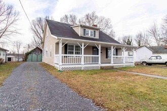 1129 Cherry St in Kingsport, TN - Building Photo - Building Photo