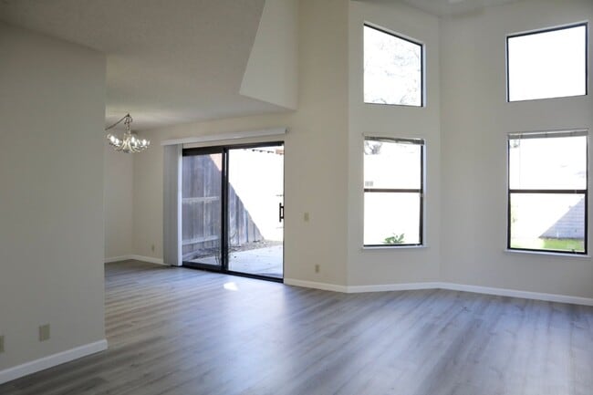 34888 Sea Cliff Terrace in Fremont, CA - Building Photo - Building Photo