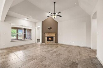 586 Mountcastle Dr in Rockwall, TX - Building Photo - Building Photo