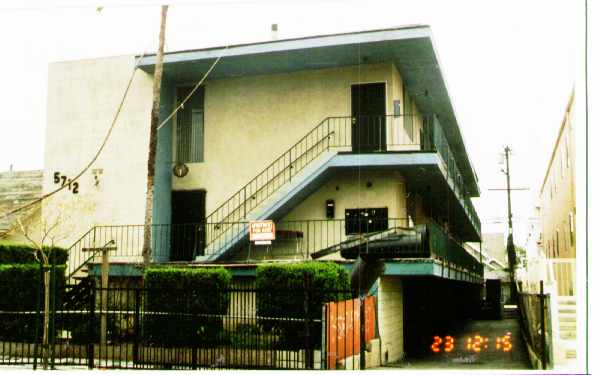 5712 Lexington Ave in Los Angeles, CA - Building Photo - Building Photo