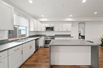 24809 Narbonne Ave in Lomita, CA - Building Photo - Building Photo