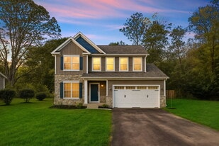 328 Ridge Rd in Washington Grove, MD - Building Photo