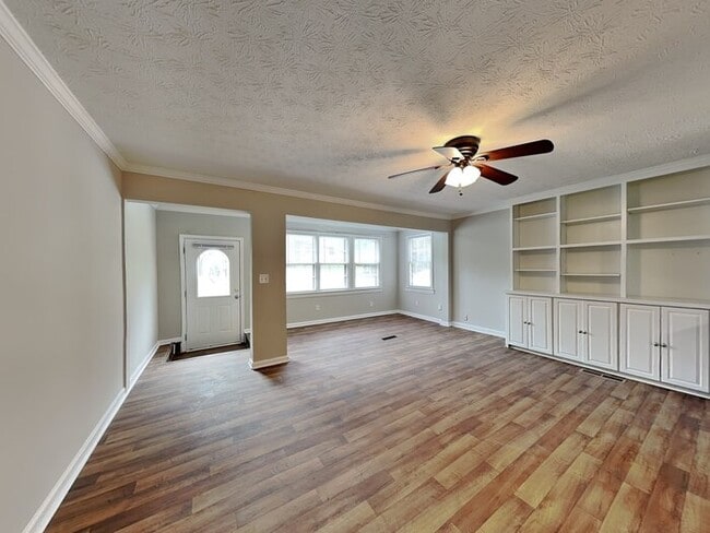 1311 Sunsweet Dr NE in Lawrenceville, GA - Foto de edificio - Building Photo