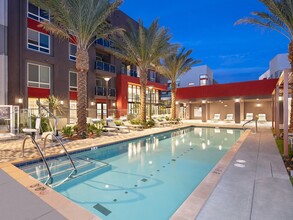 DUO Apartments in San Jose, CA - Foto de edificio - Building Photo