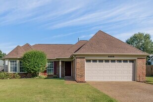 6688 Millgrove Park Dr in Bartlett, TN - Building Photo