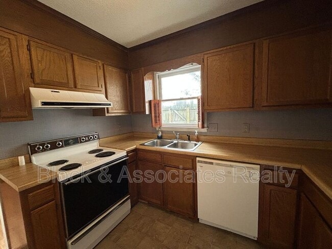 405 Herndon Dr in Winston-Salem, NC - Building Photo - Building Photo