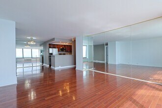155 N Harbor Dr, Unit 5210 in Chicago, IL - Building Photo - Building Photo