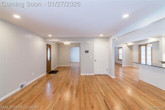 31419 Sleepy Hollow Ln in Beverly Hills, MI - Building Photo - Building Photo