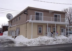 27 Bd Montclair in Gatineau, QC - Building Photo