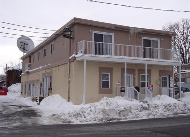 27 Bd Montclair in Gatineau, QC - Building Photo