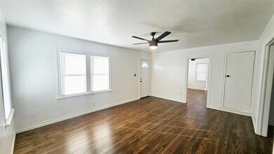 205 Madison Ave NE in Piedmont, OK - Building Photo - Building Photo