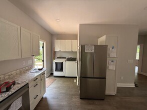 1253 E Broad St in Athens, GA - Building Photo - Building Photo