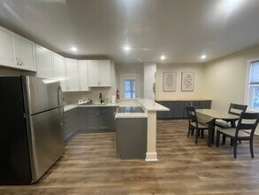 151 E Allen St, Unit D in Winooski, VT - Building Photo - Building Photo