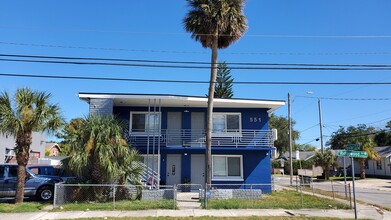 551 N Ridgewood Ave in Daytona Beach, FL - Foto de edificio - Building Photo