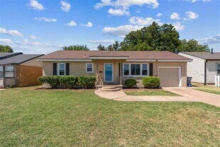 22 NW 25th St in Lawton, OK - Building Photo